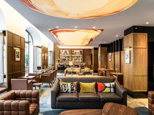 Χώρος καθιστικού στο Sofitel Paris Arc De Triomphe