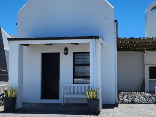 Το κτήριο όπου στεγάζεται  η παραθεριστική κατοικία