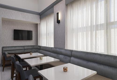 Un lugar para sentarse en Hyatt Place Austin The Domain Area