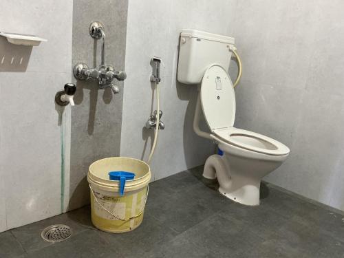 Ένα μπάνιο στο Isiri Homes