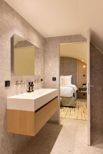 Modern apartment -AC-1BR-4P-Panthéon