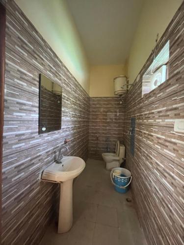 Ένα μπάνιο στο Saanjh Farm