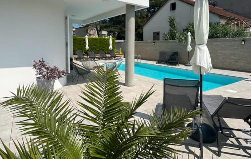 Cozy Apartment In Bibinje
