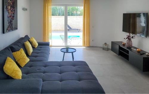 Cozy Apartment In Bibinje