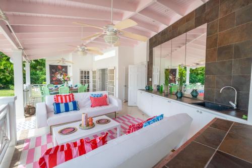 Saint James şehrindeki Villa SkyBluePink tesisine ait fotoğraf galerisinden bir görsel