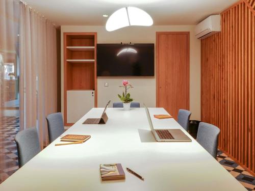 Μια τηλεόραση ή/και κέντρο ψυχαγωγίας στο Mercure Marseille Centre Prado Vélodrome