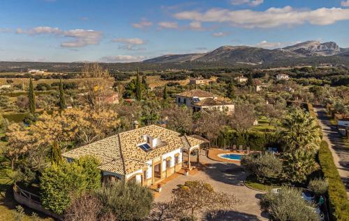 En generel udsigt til bjerge eller udsigt til bjerge taget fra feriehuset