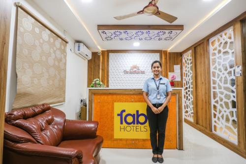 Vstupní hala nebo recepce v ubytování Via The Sunrise Inn - Nr Gayatri Vidya Parishad College of Engineering