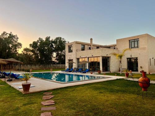 Bazén v ubytování Dar Ayman Essaouira nebo v jeho okolí