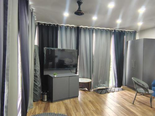 Μια τηλεόραση ή/και κέντρο ψυχαγωγίας στο Rusha Stays