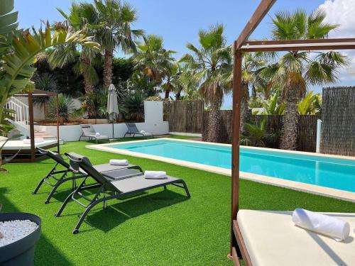 Bazén v ubytování Villa Julieta - Ibiza ciudad 2 min nebo v jeho okolí