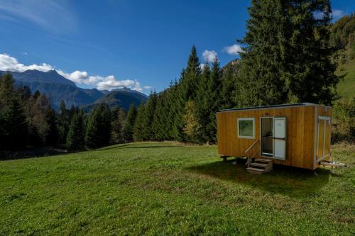 Phong cảnh thiên nhiên gần lều trại sang trọng