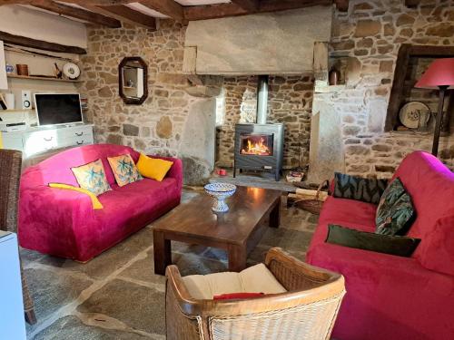 Granite stone house Guimaec