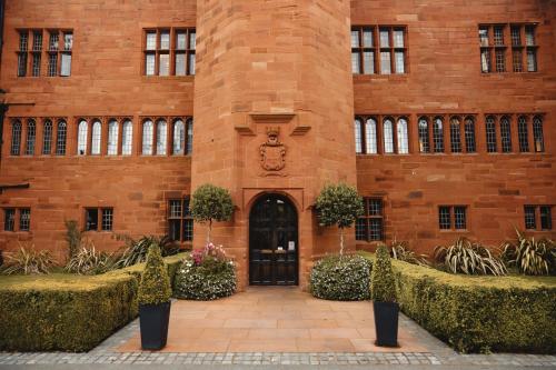 Abbey House Hotel — Property building
