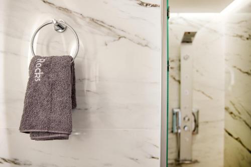 Ванная комната в Black Rocks Beach Resort