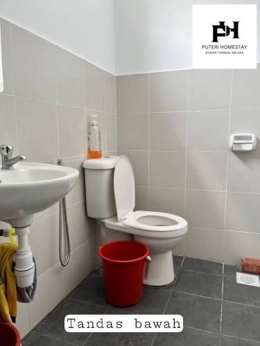 O baie la Puteri Homestay Melaka