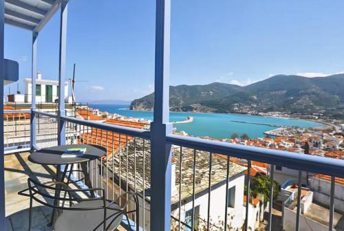 Blue Top Skopelos