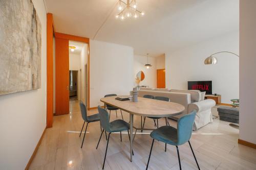 Santa Sofia M4 Chic Apartment - Milan Center