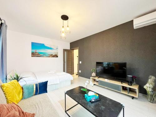 Μια τηλεόραση ή/και κέντρο ψυχαγωγίας στο AmurResidence 531 private-Sauna free-parking