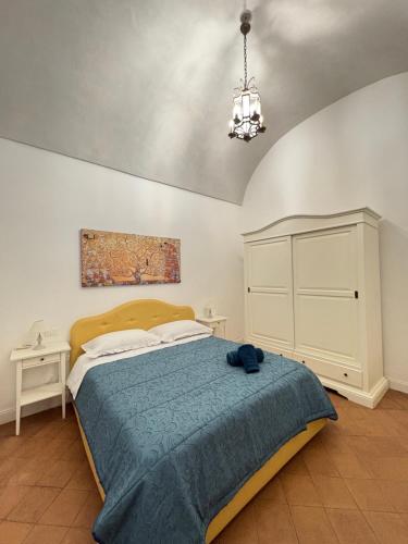 Donna Sofi Naples