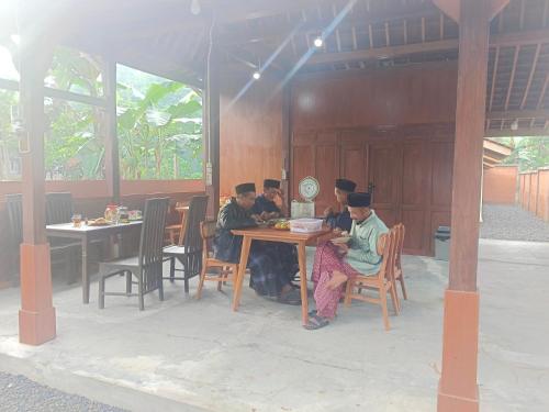 Khách lưu trú tại Omahe Petruk