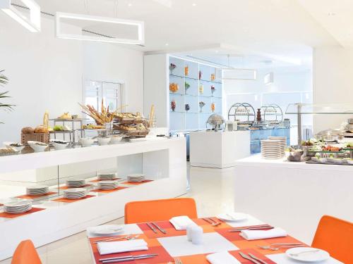 Jídlo v hotelu nebo okolí