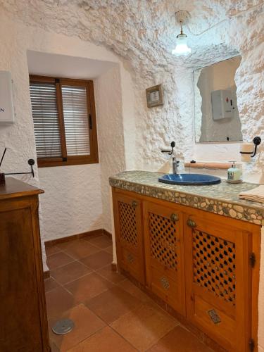 Φωτογραφία από το άλμπουμ του Cuevas el Torriblanco σε Gorafe