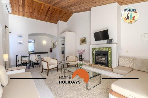 #329 Villa w Pool Family Stay