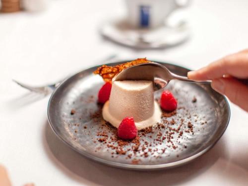 Φαγητό σε αυτό το ξενοδοχείο ή κάπου εκεί κοντά