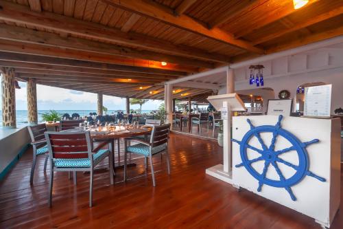 Restaurace v ubytování Ocean Point Beach Resort & Spa Adults Only