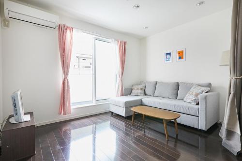 Private Villa with Garage 10min to Ikebukuro Direct to Shinjuku, Shibuya & Airports