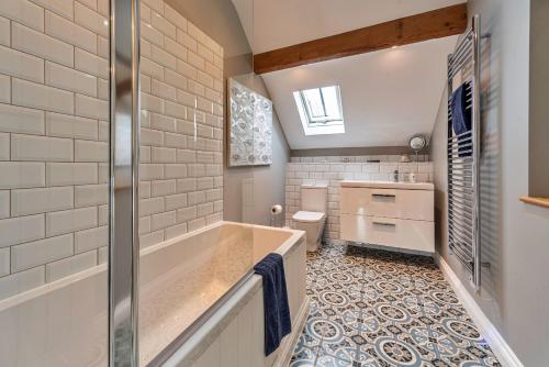 O baie la Finest Retreats - The Coach House at Tybroughton