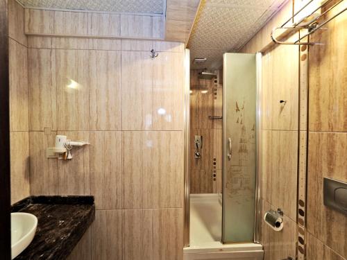 Баня в Elysion Hotel