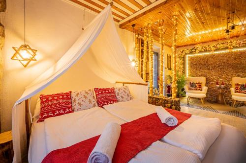 Ένα ή περισσότερα κρεβάτια σε δωμάτιο στο Cityside Cottage