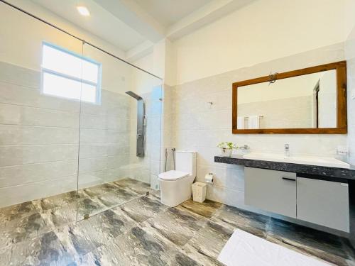 Ένα μπάνιο στο Crossing Royal