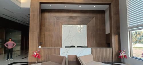 Χώρος καθιστικού στο Sangath Banquet & Resort