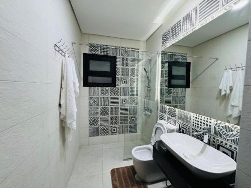 Phòng tắm tại LACASA Kiyovu - Serviced Apartments