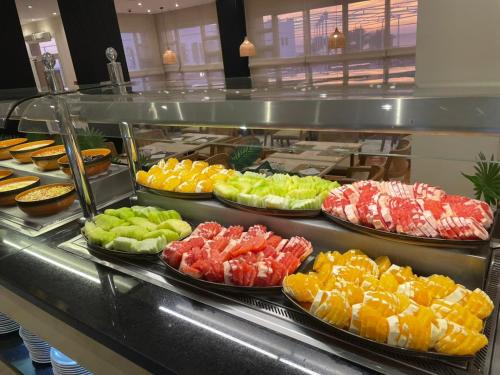 ホテルの敷地内または近くでの食事または食べ物