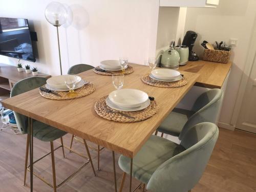 Un lugar para sentarse en Appartement Crémieu Centre