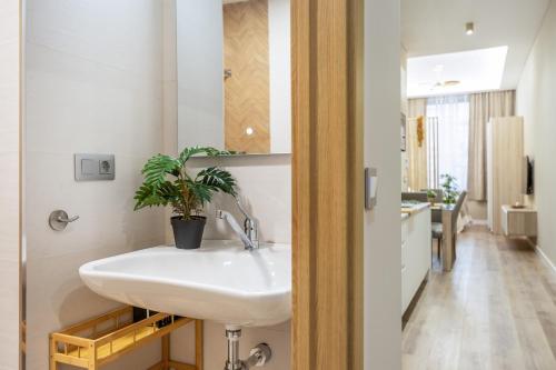 Ένα μπάνιο στο Apartamentos Brisas de Cádiz 2