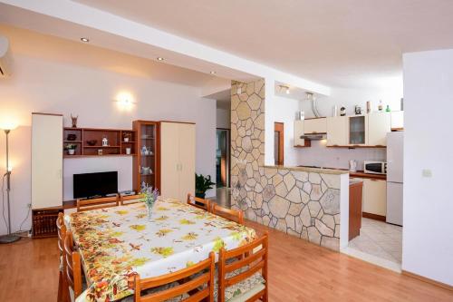 3-Bedroom Apartment Nada in Orebić
