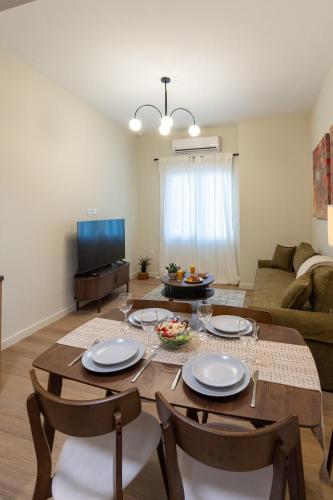 Serene Garden Apartment