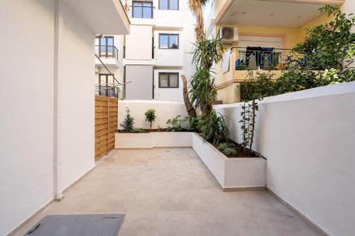 Serene Garden Apartment
