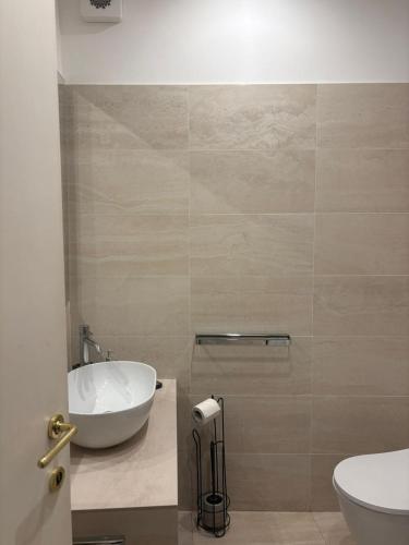 Ένα μπάνιο στο Ah Suite Trevi