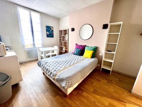 Beau Studio 2 en Centre Ville de Niort au calme proche Gare