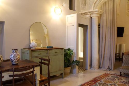 Χώρος καθιστικού στο Casa Cesira, antica dimora con cucina professionale - Marea Stays Collection