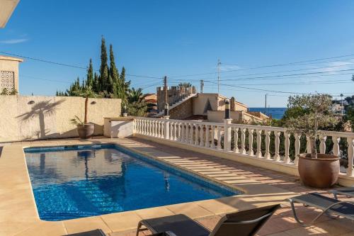 Villa 200m from the beach, jacuzzi, swimming pool, BBQ