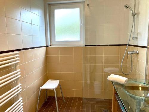 Ein Badezimmer in der Unterkunft CÔTE MER