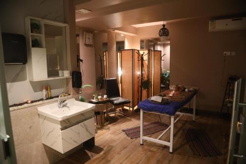 TV/trung tâm giải trí tại Kaya Hotel Amman