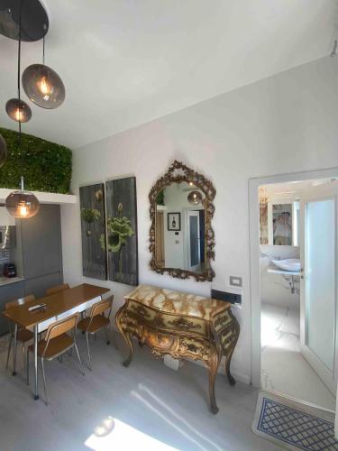 Central Milan - Stylish, historic, luxury apartment